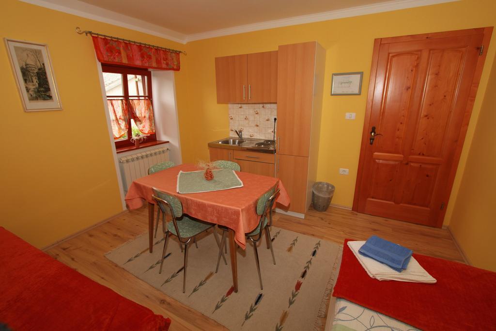 Tourist Farm Dujceva Domacija Villa Vremski Britof Ngoại thất bức ảnh
